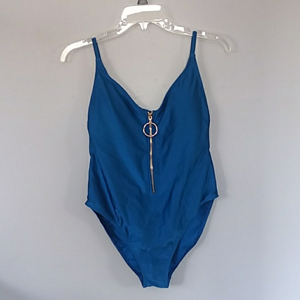 One piece swimsuit